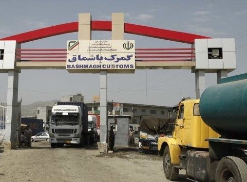 برف روبی مرز باشماق در شرایط سخت